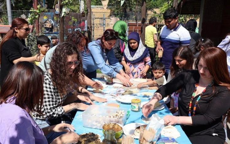 Newroz-Fest & Şam-Börek für die Nachbarschaft